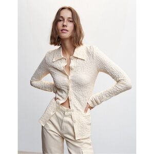 MANGO TEXTURED SHIRT WITH BUTTONS size S